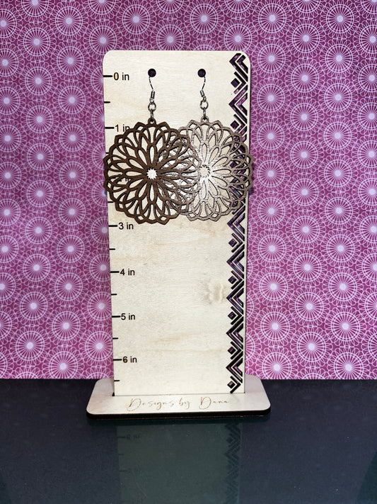 Wooden bloom cut earring