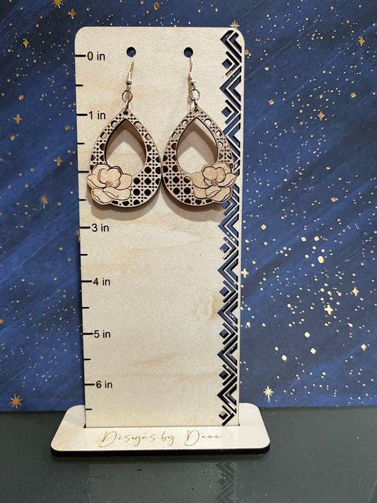 Magnolia rattan earrings