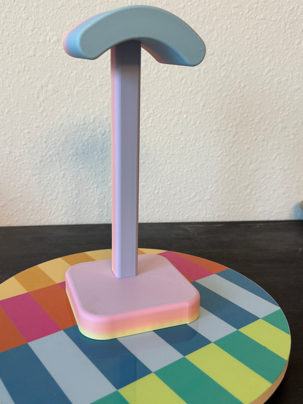 Basic headphone stand- Rainbow