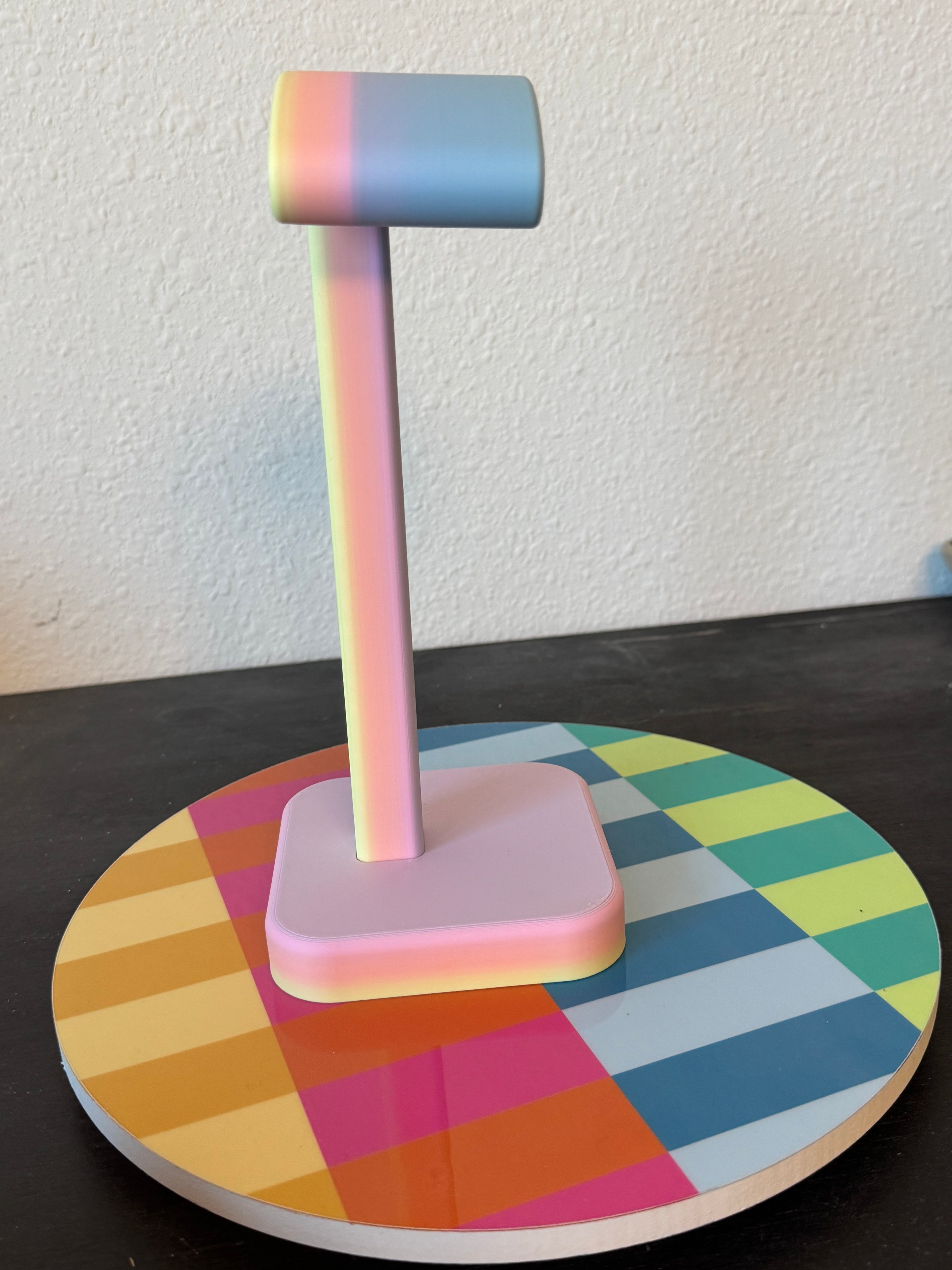 Basic headphone stand- Rainbow
