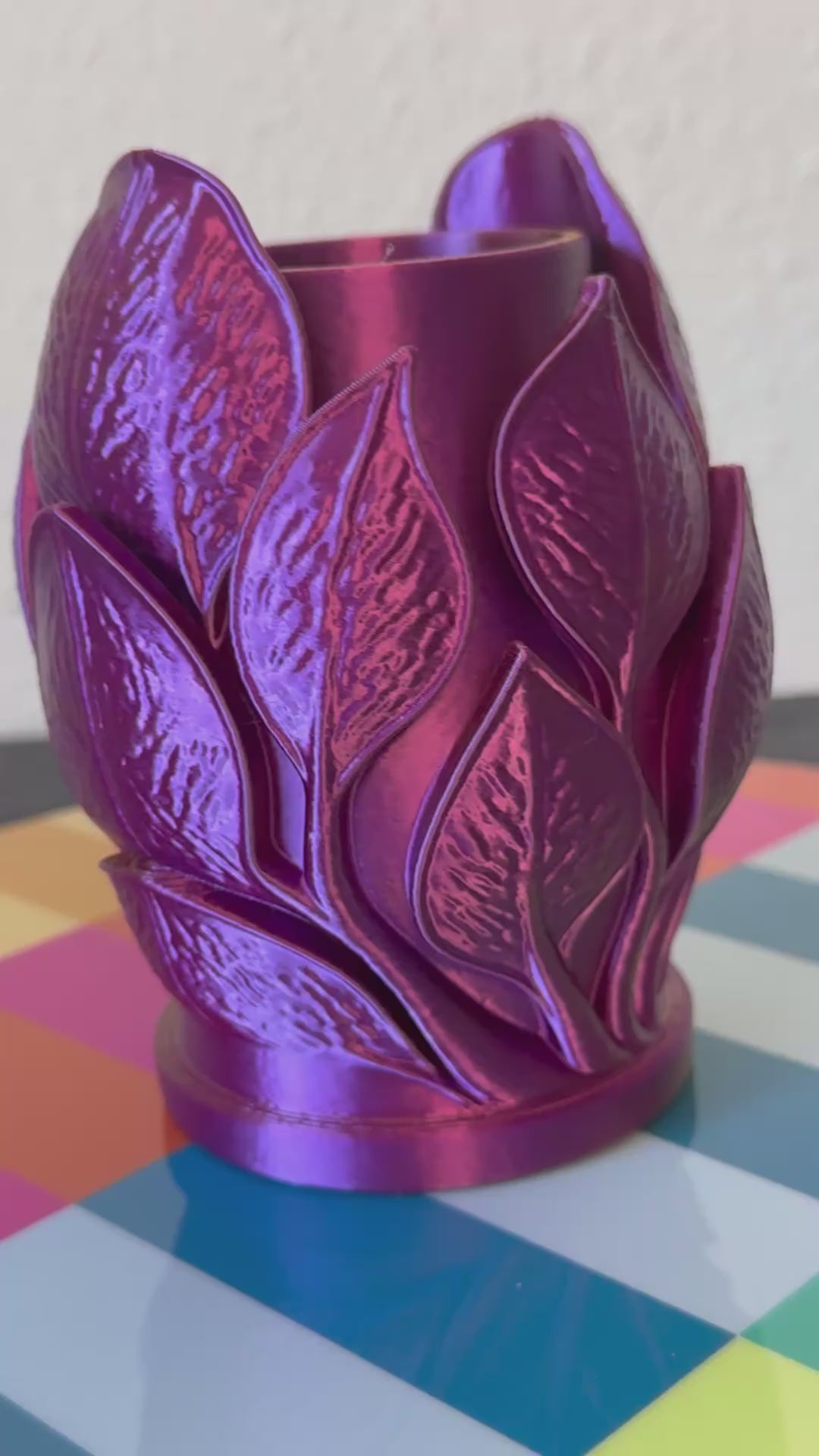 Small color shifting bud vase