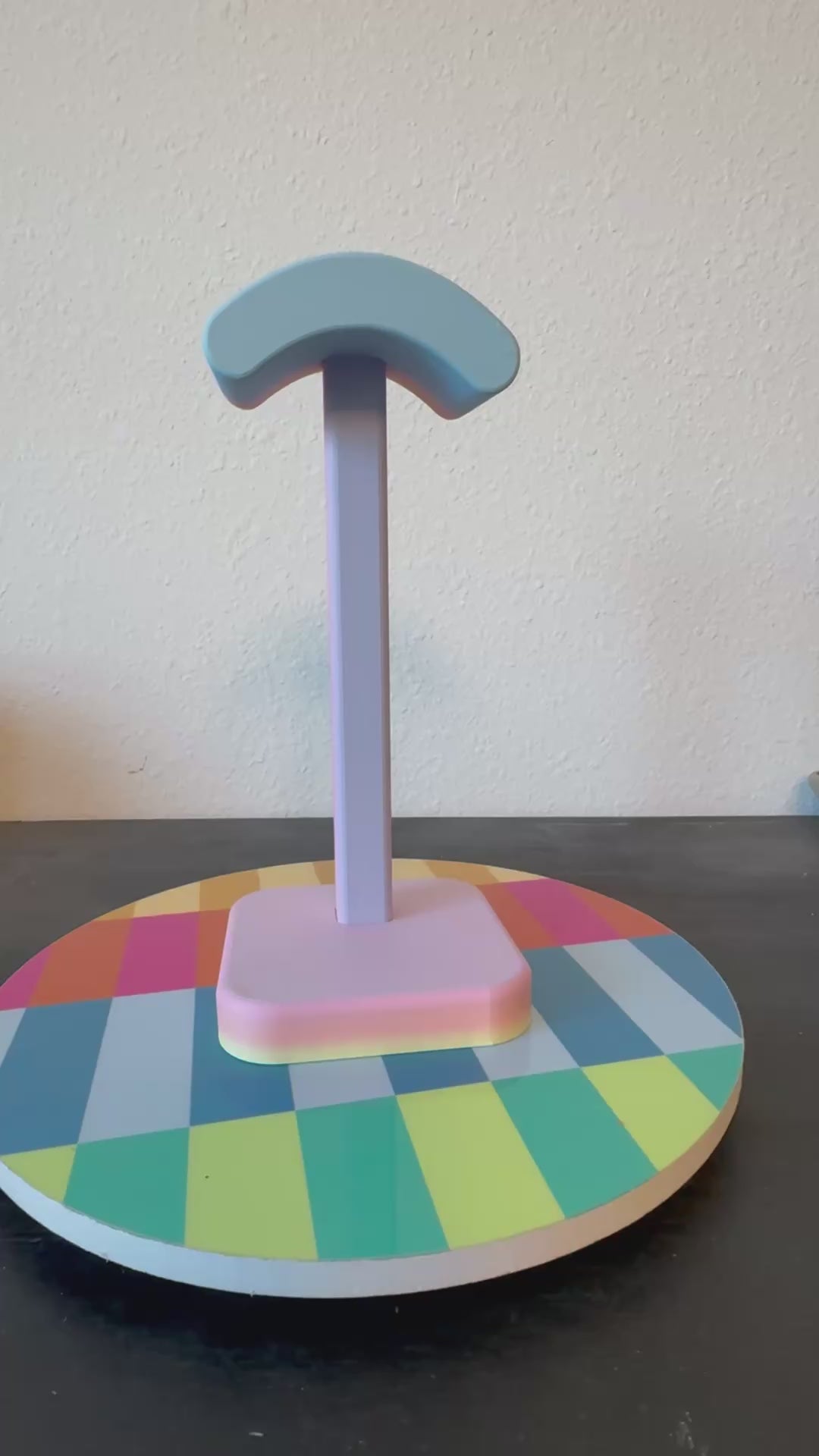 Basic headphone stand- Rainbow
